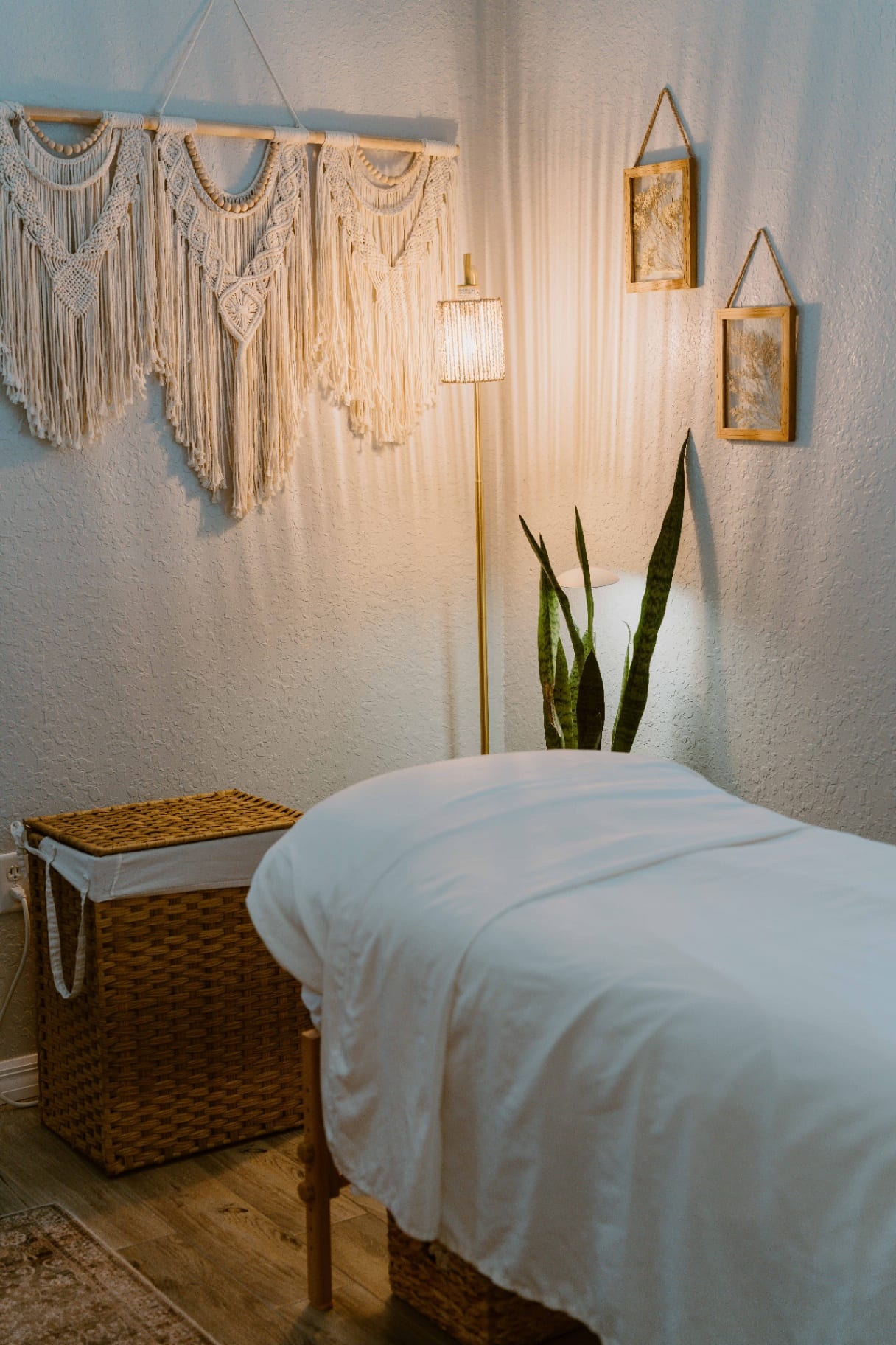 First Time Sugaring? Here's Exactly What to Expect (Complete Guide)